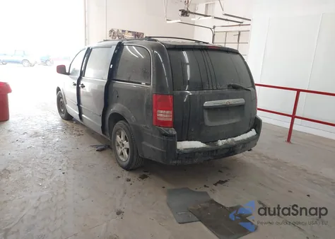 2008 Chrysler Town & Country Touring z USA, uszkodzony, nr VIN 2A8HR54P08R818299